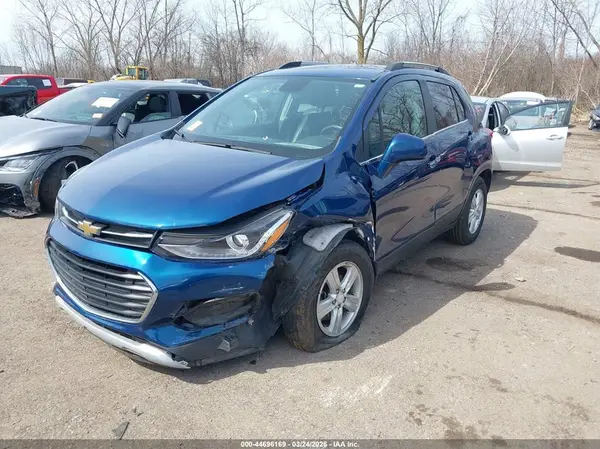 3GNCJLSB9LL311287 2020 CHEVROLET TRAX - Image 2