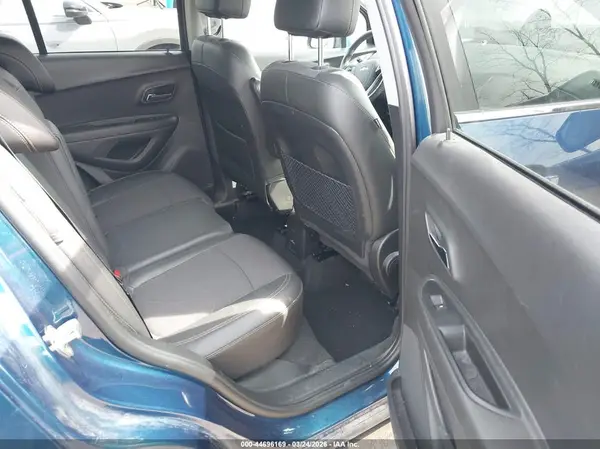 3GNCJLSB9LL311287 2020 CHEVROLET TRAX - Image 8