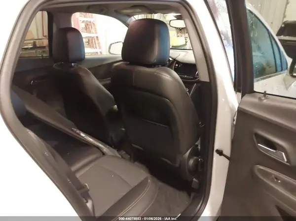3GNCJLSB9LL316733 2020 CHEVROLET TRAX - Image 8