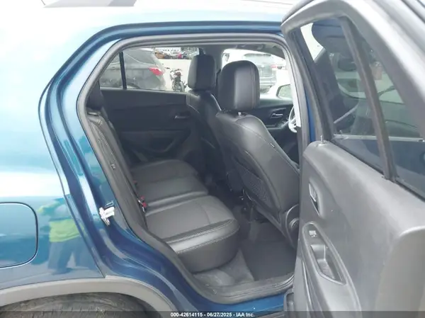 3GNCJLSB9LL324539 2020 CHEVROLET TRAX - Image 8