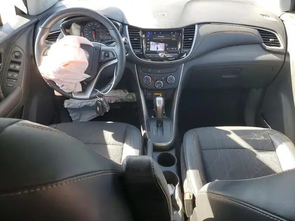 3GNCJLSB9LL328395 2020 CHEVROLET TRAX - Image 8