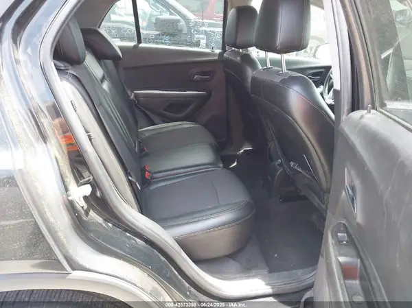 3GNCJLSB9LL329062 2020 CHEVROLET TRAX - Image 8