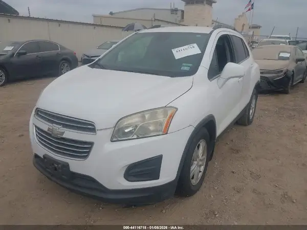 3GNCJLSBXGL156965 2016 CHEVROLET TRAX - Image 2