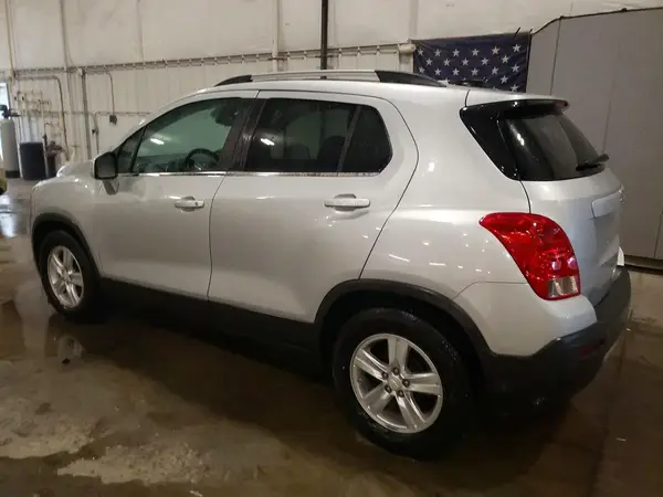 3GNCJLSBXGL233981 2016 CHEVROLET TRAX - Image 2