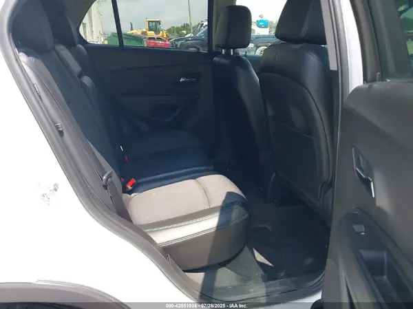 3GNCJLSBXGL270304 2016 CHEVROLET TRAX - Image 8