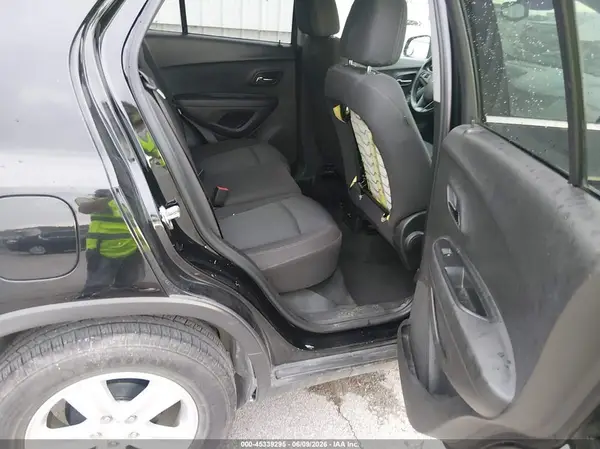 3GNCJLSBXHL182905 2017 CHEVROLET TRAX - Image 8