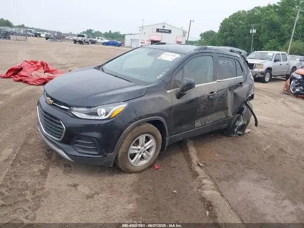 3GNCJLSBXHL265072 2017 CHEVROLET TRAX - Image 2