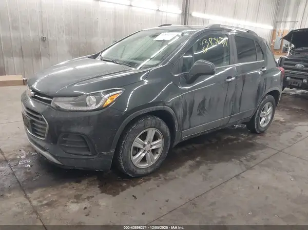 3GNCJLSBXHL274578 2017 CHEVROLET TRAX - Image 2