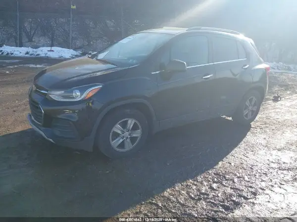 3GNCJLSBXHL275889 2017 CHEVROLET TRAX - Image 2