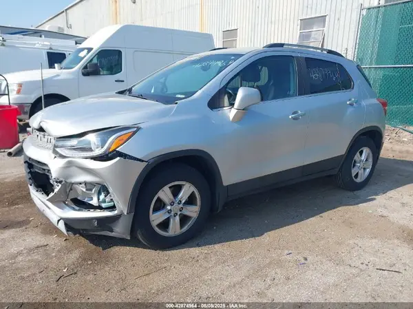 3GNCJLSBXHL278730 2017 CHEVROLET TRAX - Image 2