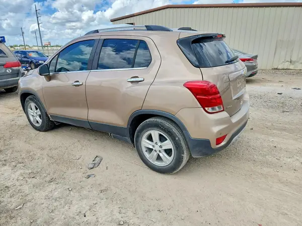 3GNCJLSBXJL198818 2018 CHEVROLET TRAX - Image 2