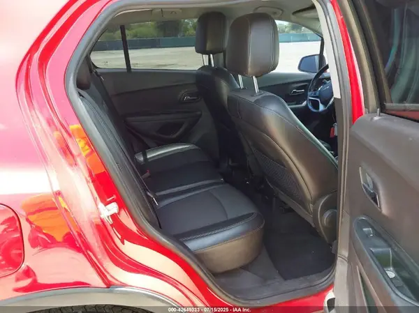 3GNCJLSBXJL215780 2018 CHEVROLET TRAX - Image 8