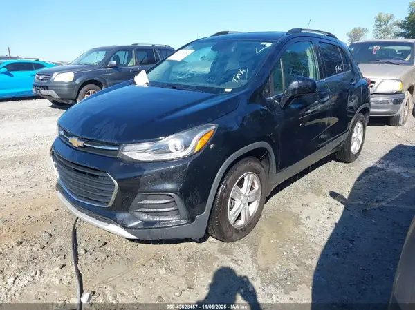 3GNCJLSBXJL222258 2018 CHEVROLET TRAX - Image 2