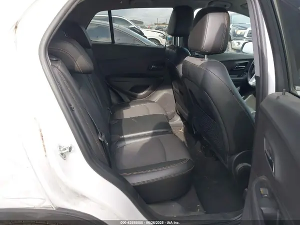 3GNCJLSBXJL222700 2018 CHEVROLET TRAX - Image 8