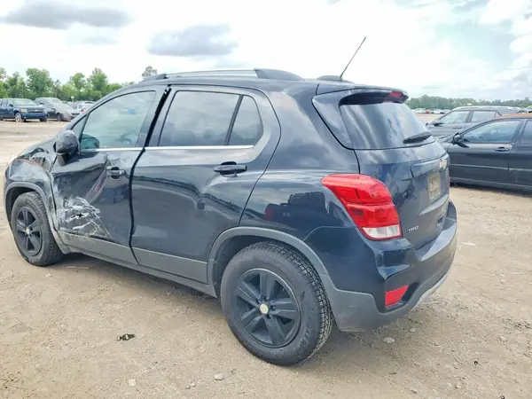 3GNCJLSBXJL271427 2018 CHEVROLET TRAX - Image 2