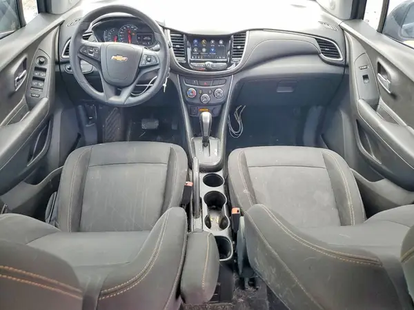 3GNCJLSBXJL271427 2018 CHEVROLET TRAX - Image 8
