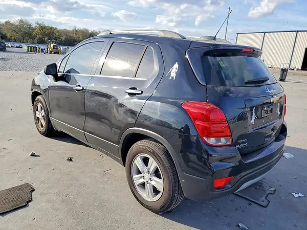 3GNCJLSBXJL272318 2018 CHEVROLET TRAX - Image 2
