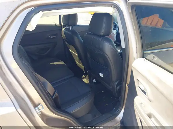 3GNCJLSBXJL286445 2018 CHEVROLET TRAX - Image 8