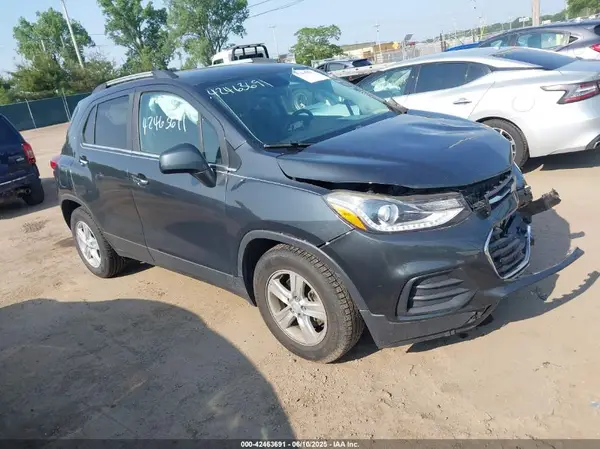 3GNCJLSBXJL351195 2018 CHEVROLET TRAX - Image 1