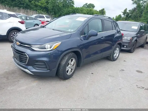 3GNCJLSBXJL352816 2018 CHEVROLET TRAX - Image 2