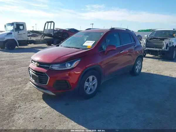 3GNCJLSBXJL376937 2018 CHEVROLET TRAX - Image 2