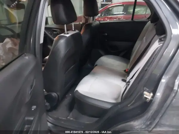 3GNCJLSBXJL401660 2018 CHEVROLET TRAX - Image 8