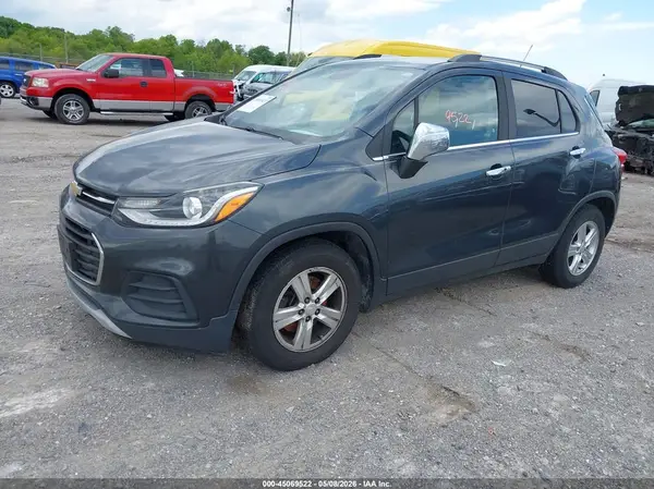 3GNCJLSBXKL113445 2019 CHEVROLET TRAX - Image 2