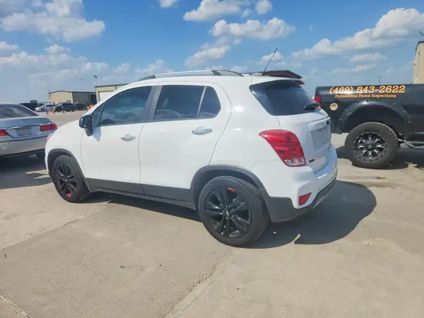 3GNCJLSBXKL145005 2019 CHEVROLET TRAX - Image 2