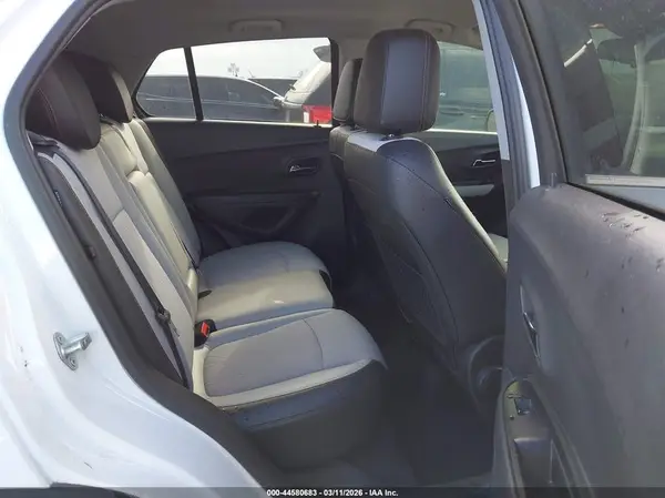 3GNCJLSBXKL145778 2019 CHEVROLET TRAX - Image 8