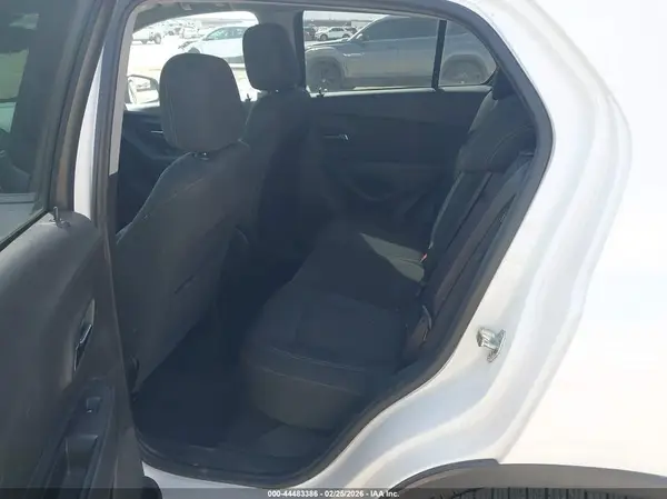 3GNCJLSBXKL151399 2019 CHEVROLET TRAX - Image 8
