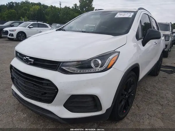 3GNCJLSBXKL161575 2019 CHEVROLET TRAX - Image 2