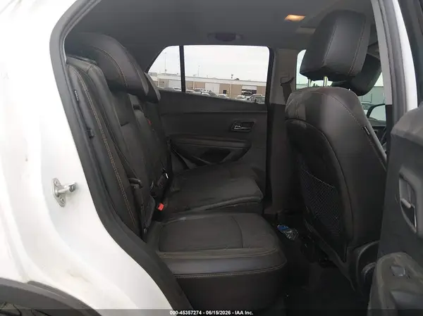 3GNCJLSBXKL161575 2019 CHEVROLET TRAX - Image 8