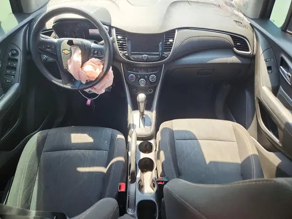 3GNCJLSBXKL174004 2019 CHEVROLET TRAX - Image 8