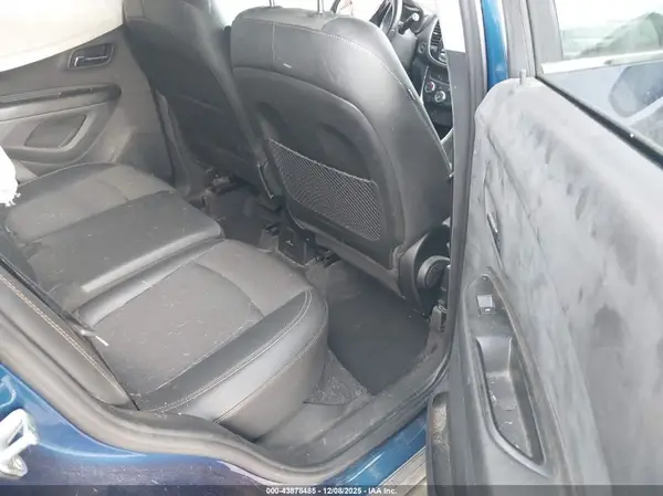 3GNCJLSBXKL211276 2019 CHEVROLET TRAX - Image 8