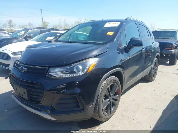 3GNCJLSBXKL214663 2019 CHEVROLET TRAX - Image 2