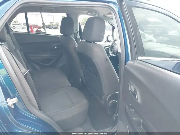 3GNCJLSBXKL221290 2019 CHEVROLET TRAX - Image 8