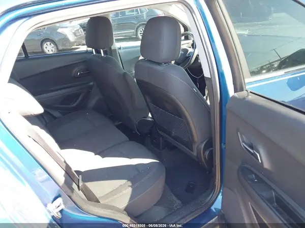3GNCJLSBXKL258551 2019 CHEVROLET TRAX - Image 8