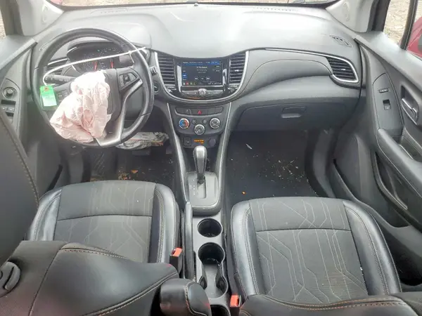 3GNCJLSBXKL261756 2019 CHEVROLET TRAX - Image 8