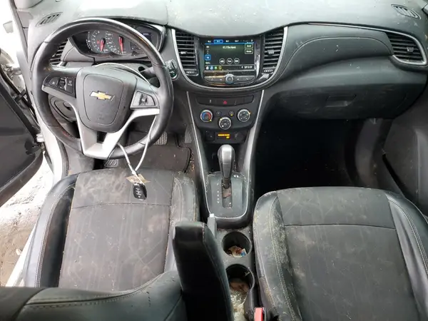 3GNCJLSBXKL266729 2019 CHEVROLET TRAX - Image 8
