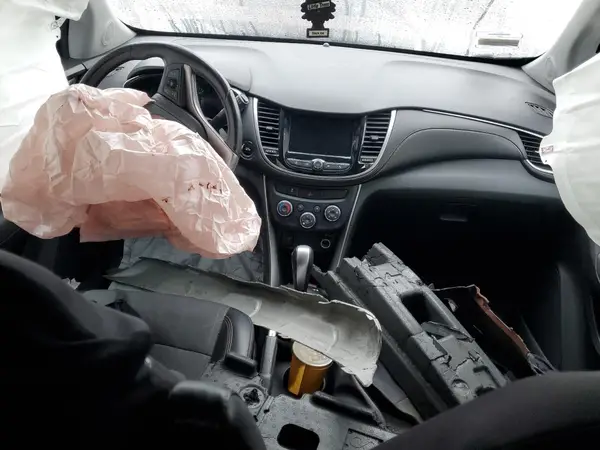 3GNCJLSBXKL268030 2019 CHEVROLET TRAX - Image 8