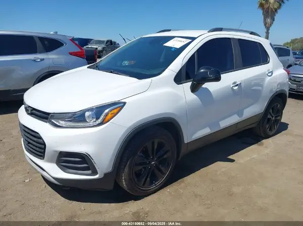 3GNCJLSBXKL276371 2019 CHEVROLET TRAX - Image 2