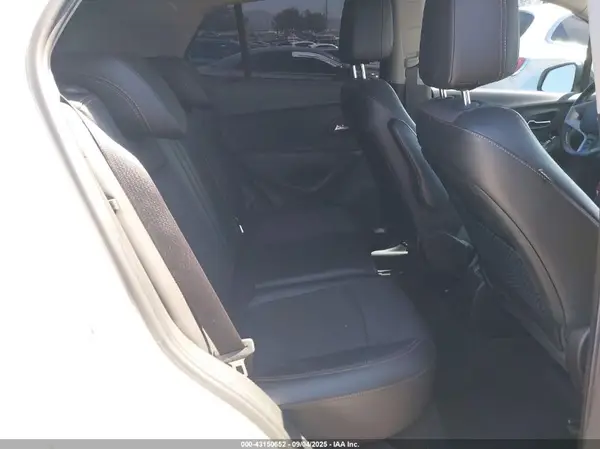 3GNCJLSBXKL276371 2019 CHEVROLET TRAX - Image 8