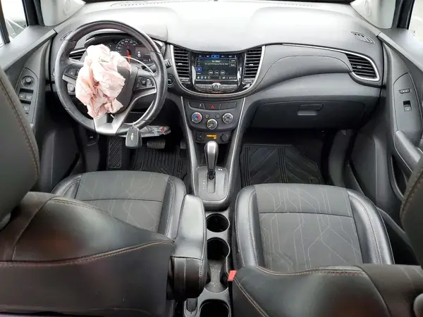 3GNCJLSBXKL290013 2019 CHEVROLET TRAX - Image 8