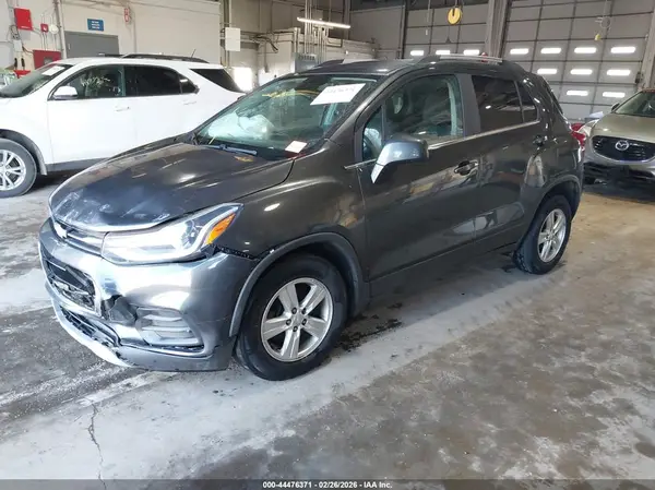 3GNCJLSBXKL310602 2019 CHEVROLET TRAX - Image 2
