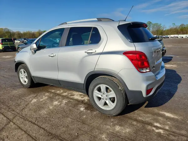 3GNCJLSBXKL312785 2019 CHEVROLET TRAX - Image 2