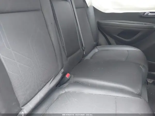 3GNCJLSBXKL351117 2019 CHEVROLET TRAX - Image 8
