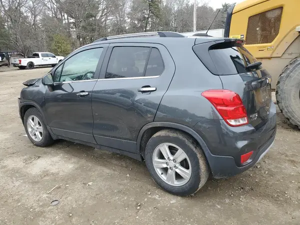 3GNCJLSBXKL355815 2019 CHEVROLET TRAX - Image 2