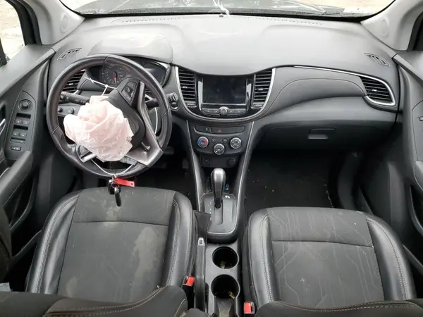 3GNCJLSBXKL355815 2019 CHEVROLET TRAX - Image 8