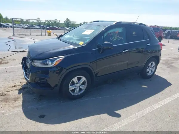 3GNCJLSBXKL386921 2019 CHEVROLET TRAX - Image 2