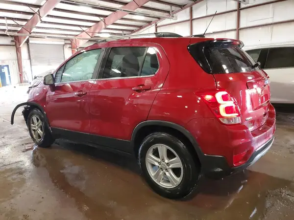3GNCJLSBXKL388278 2019 CHEVROLET TRAX - Image 2